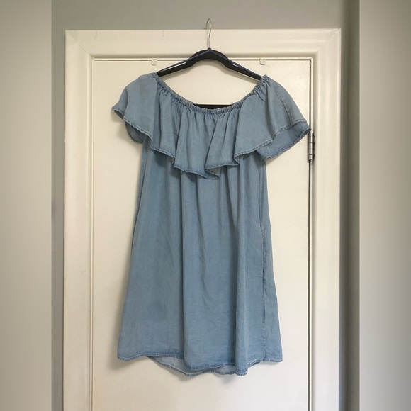 Off the shoulder dress - Picture 1 of 5